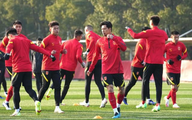 杜振华忙问：海清发的那个定位附近你们找过吗？找过。